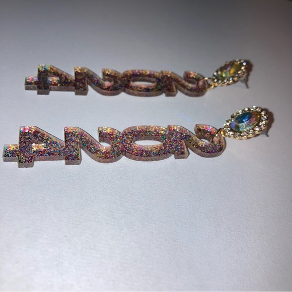 15 Pairs of Earrings Lot NEW 2024 Graduation Limited Edition Jewelry SALE - Picture 6 of 16